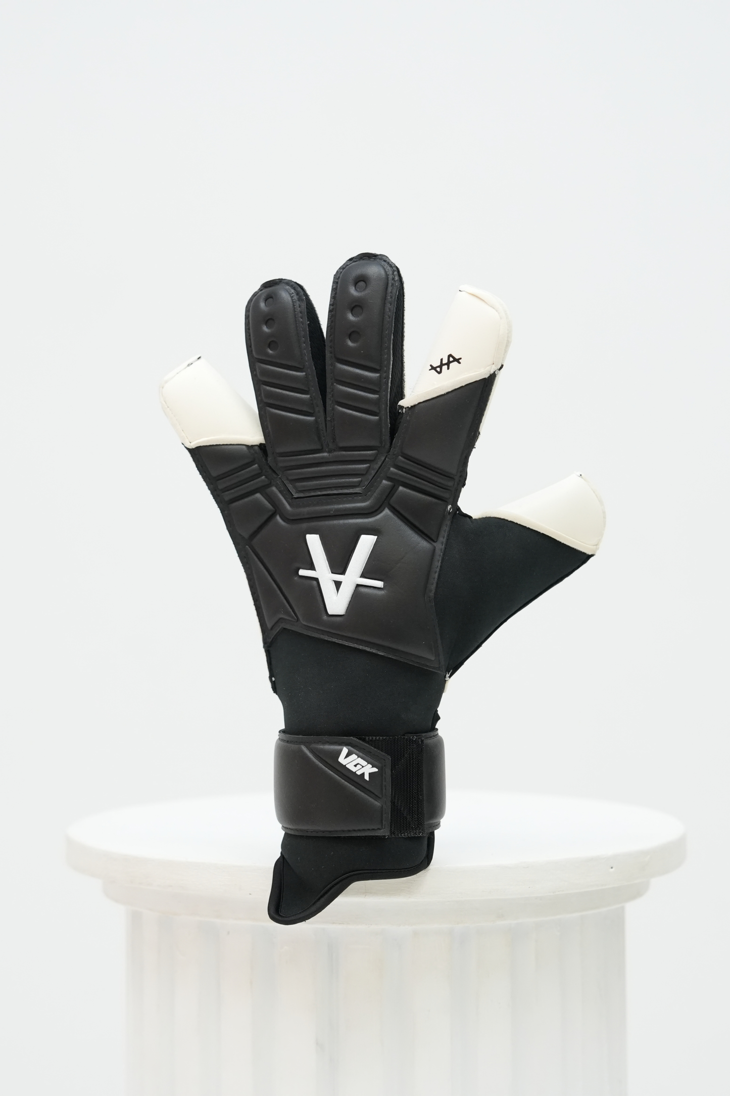 Valor Hybrid Pro - Blackout