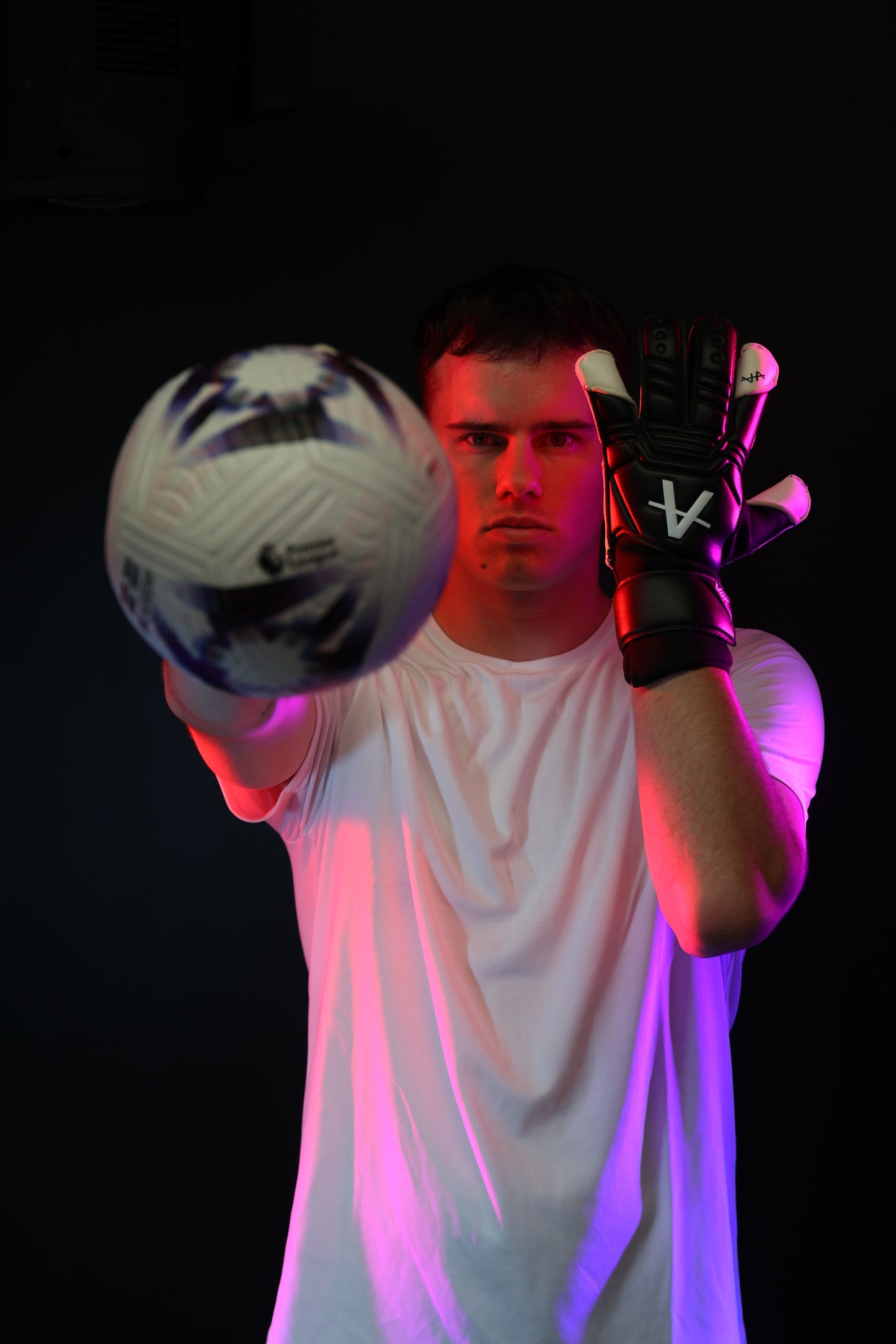 Valor Hybrid Pro - Blackout