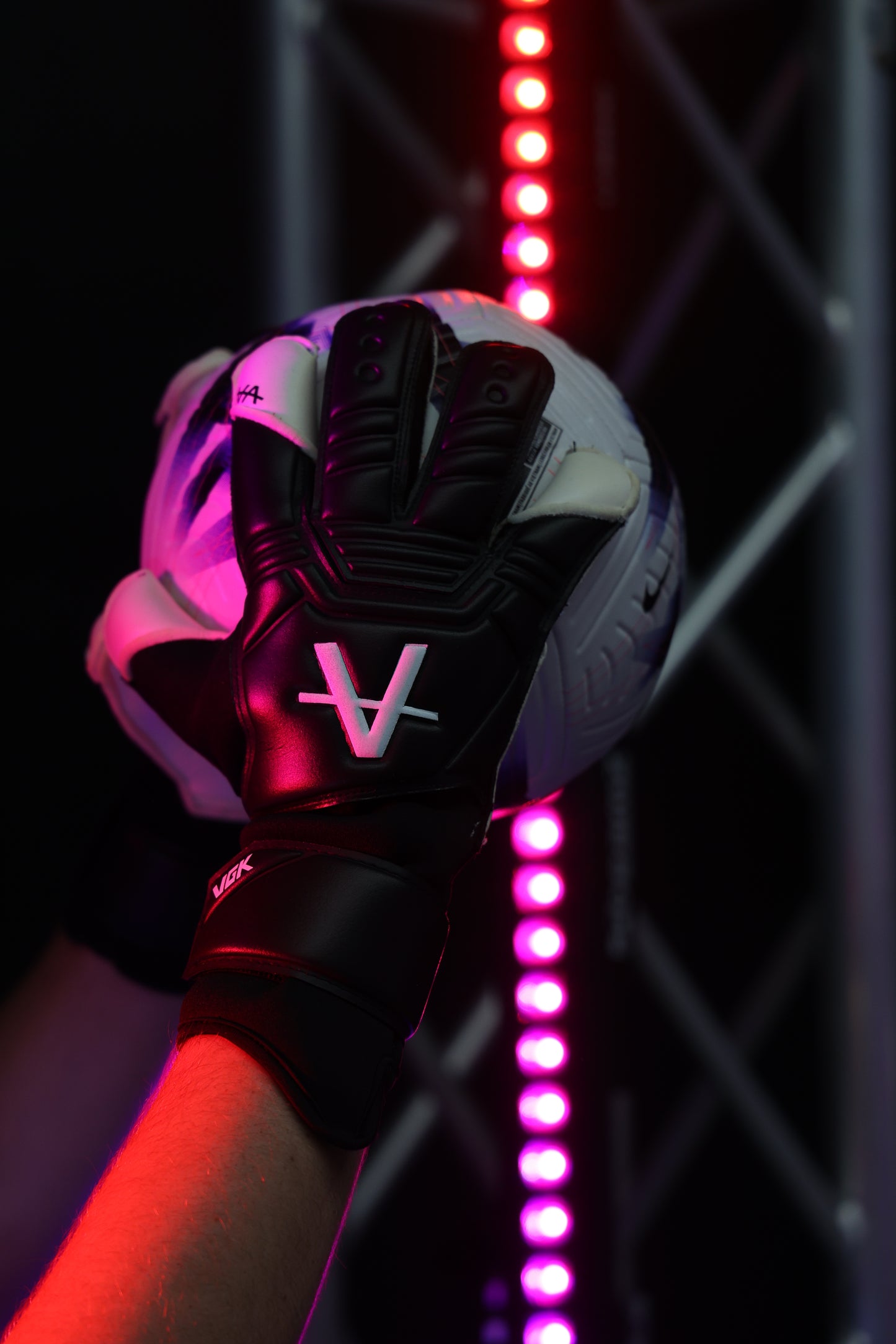 Valor Hybrid Pro - Blackout